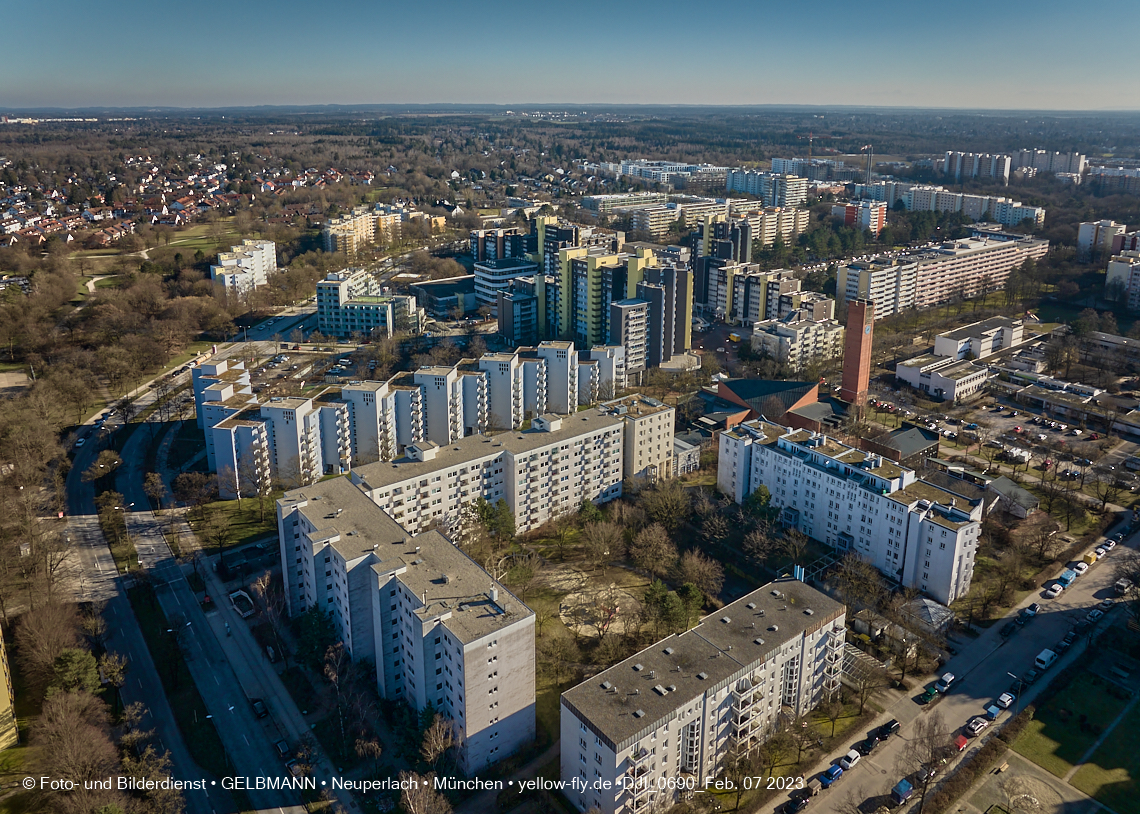 07.02.2023 - Luftbilder vom Marx-Zenrtum und Umgebung in Neuperlach